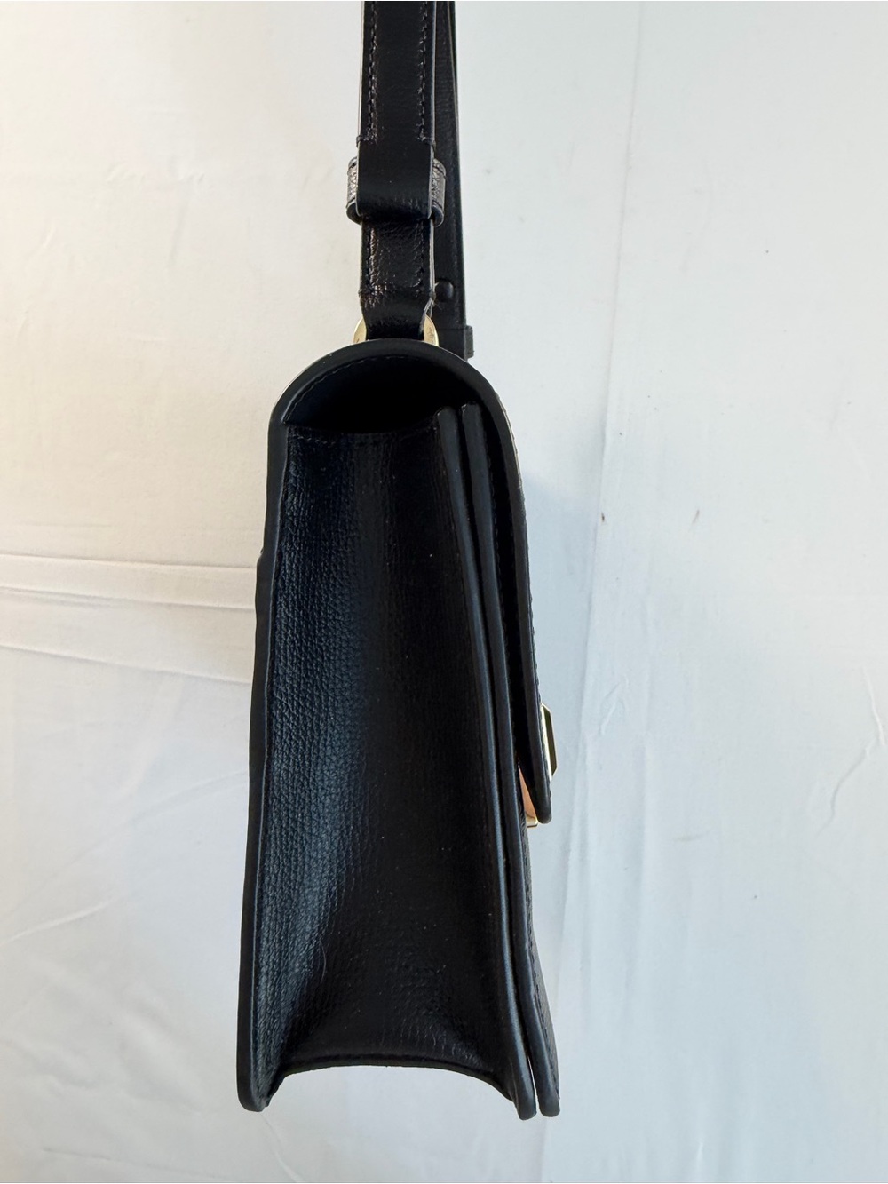 Kate Spade Phoebe turn lock Black Leather Shoulder Bag with Gold Hardware - Picture 10 of 16